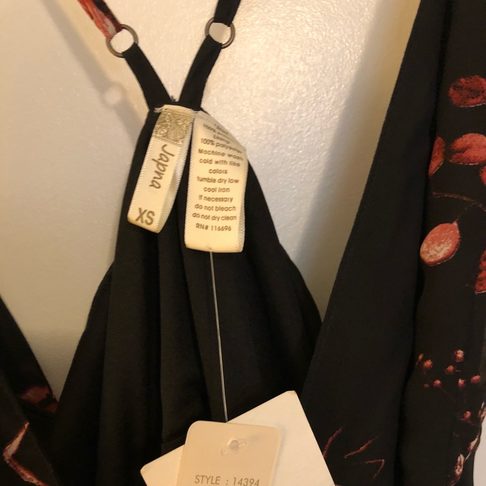 Floral wrap dress NWT - Picture 3 of 7